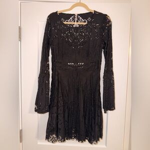 Free People Black Lace Bell Sleeve Dress – Size 6